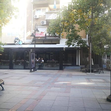 Brick Apartment On Macedonia Pedestrian Street Skopje Exteriér fotografie