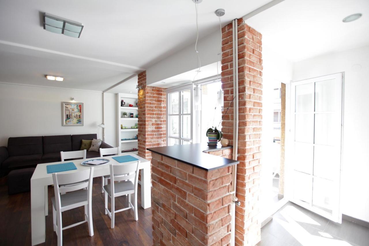Brick Apartment On Macedonia Pedestrian Street Skopje Exteriér fotografie