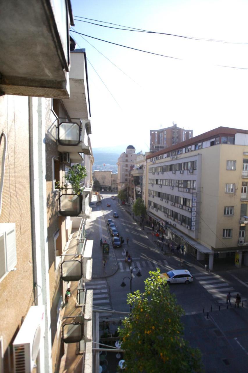 Brick Apartment On Macedonia Pedestrian Street Skopje Exteriér fotografie